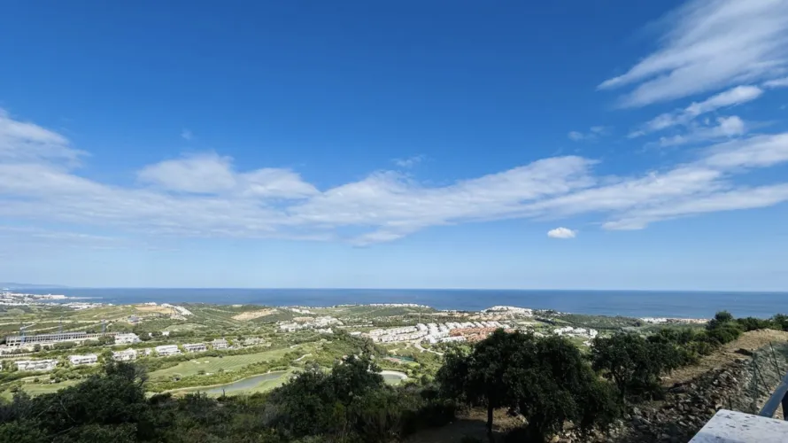 Ático de 2 dormitorios en Estepona, Spain No. 703