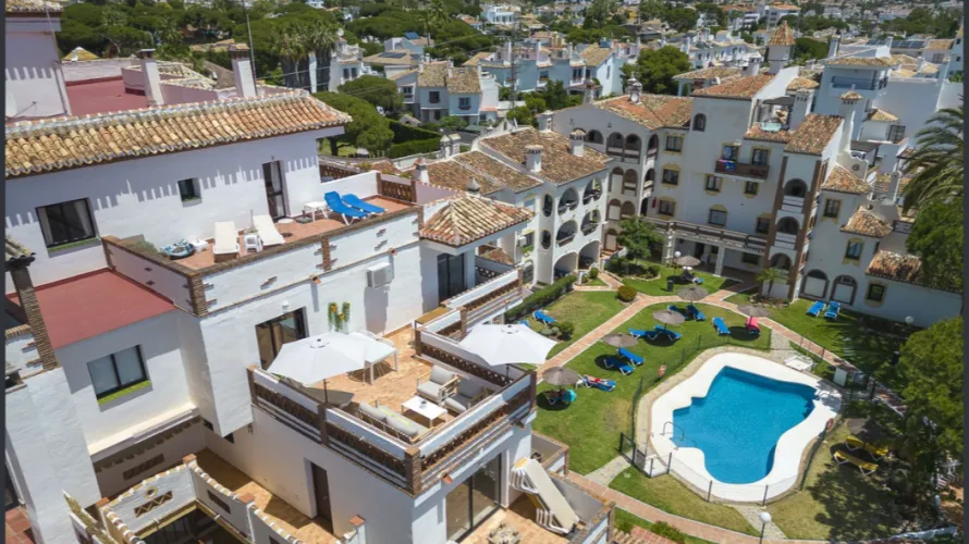 Apartamento de 2 dormitorios en Mijas Costa, Spain No. 743