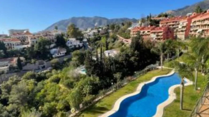 Apartamento de 2 dormitorios en Fuengirola, Spain No. 685