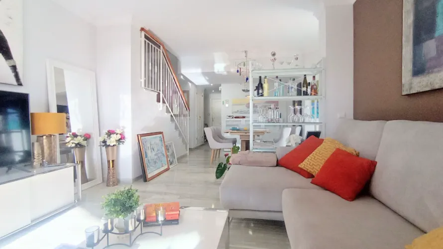 Dúplex de 3 dormitorios en Mijas Costa, Spain No. 738 № 11