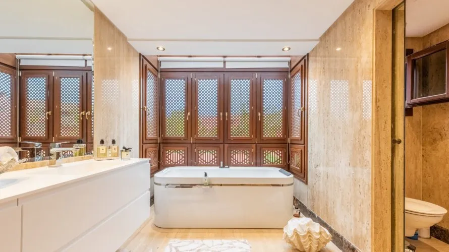 Dúplex de 3 dormitorios en Estepona, Spain No. 243 № 28