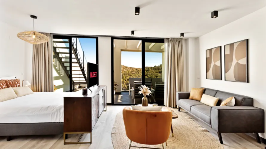 Apartamento de 4 dormitorios en Mijas Costa, Spain No. 353 № 16