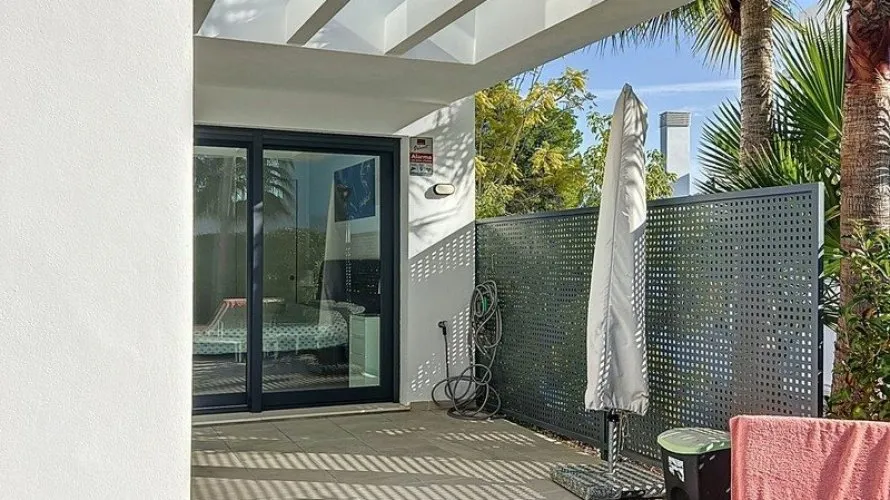 Apartamento de 3 dormitorios en Badajoz, Spain No. 709 № 3