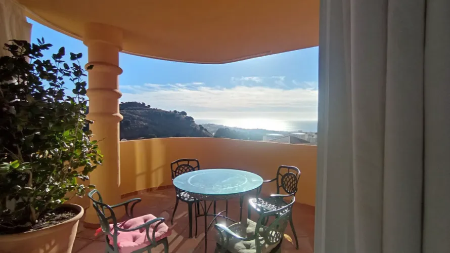 Dúplex de 3 dormitorios en Mijas Costa, Spain No. 738 № 10