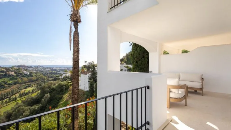 Apartamento de 3 dormitorios en Benahavís, Spain No. 566 № 18