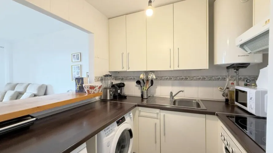 Apartamento de 2 dormitorios en Casares, Spain No. 583 № 17