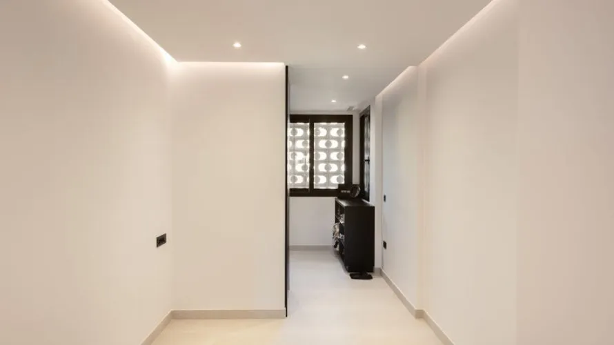 Apartamento de 3 dormitorios en Marbella, Spain No. 268 № 9