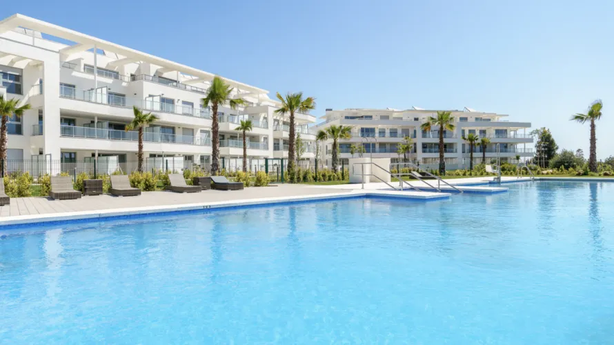 Apartamento de 4 dormitorios en Mijas Costa, Spain No. 280 № 2