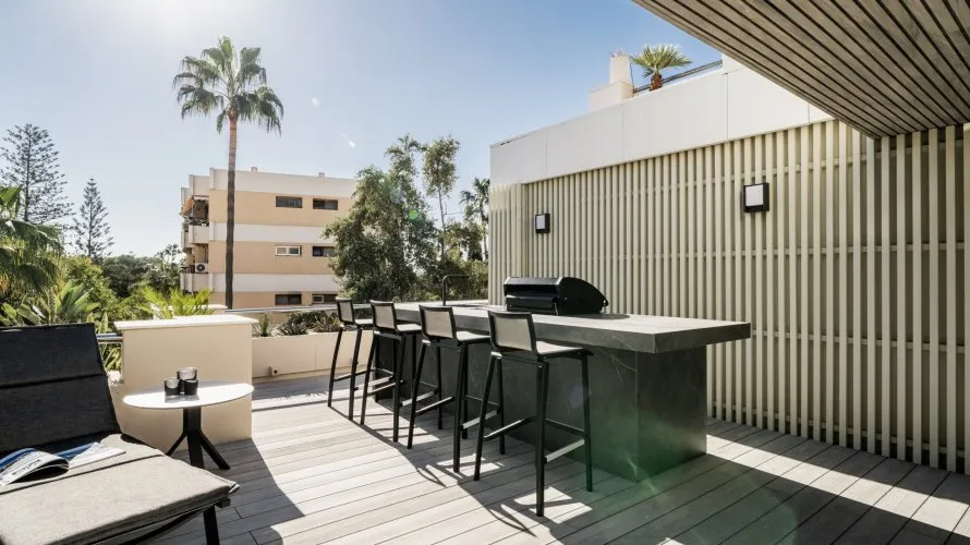 Apartamento de 2 dormitorios en Marbella, Spain No. 176 № 2