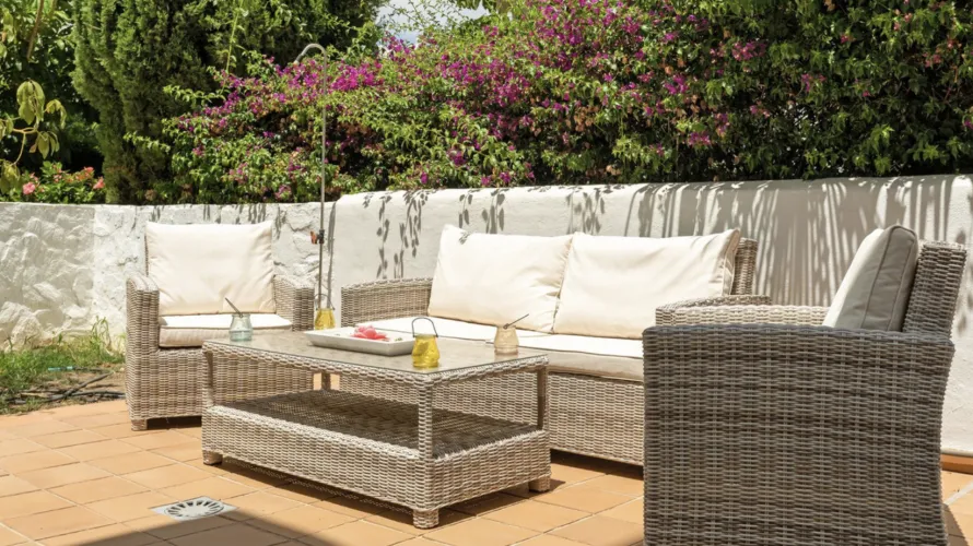 Apartamento de 2 dormitorios en Estepona, Spain No. 490 № 1