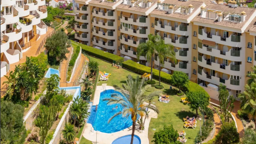 Dúplex de 2 dormitorios en Nueva Andalucía, Spain No. 732 № 3