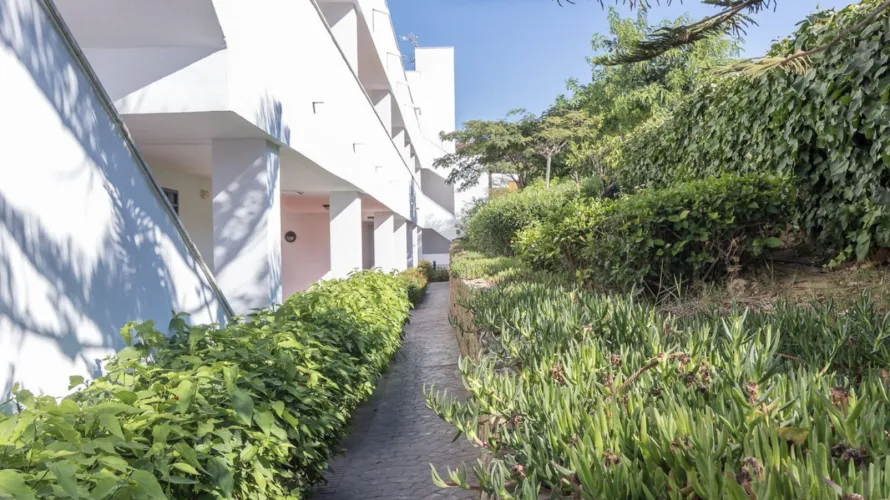 Apartamento de 2 dormitorios en Manilva, Spain No. 467 № 3