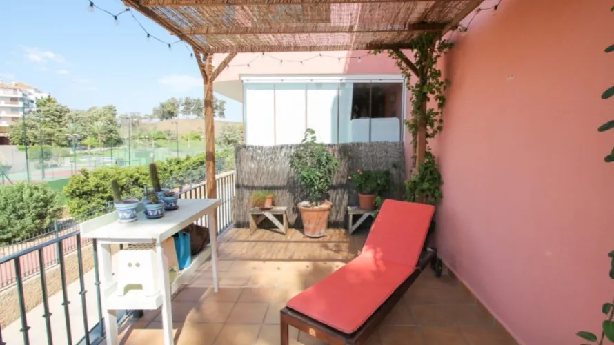Apartamento de 3 dormitorios en Mijas Costa, Spain No. 729 № 1