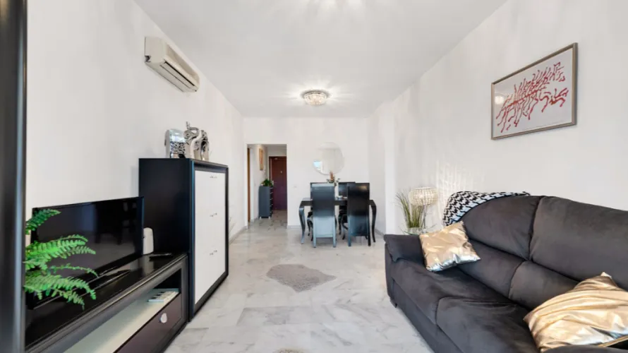 Apartamento de 2 dormitorios en Mijas Costa, Spain No. 737 № 15