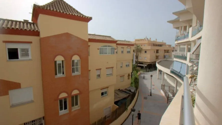 Apartamento de 2 dormitorios en Manilva, Spain No. 443 № 11