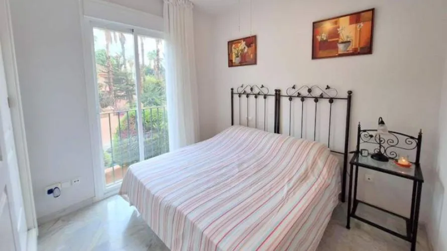 Apartamento de 2 dormitorios en Manilva, Spain No. 502 № 8