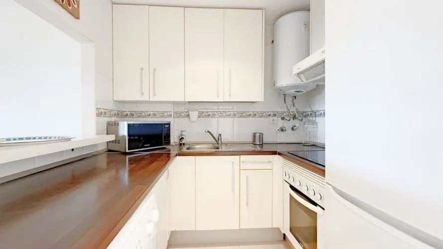 Apartamento de 2 dormitorios en Casares, Spain No. 571 № 15