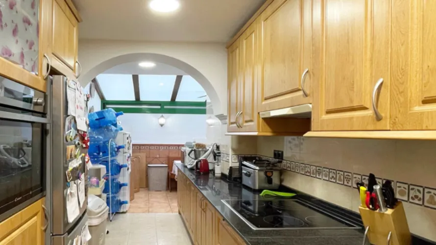 Apartamento de 2 dormitorios en Fuengirola, Spain No. 685 № 9