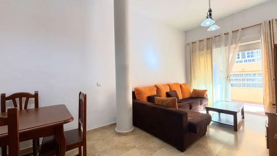 Apartamento de 3 dormitorios en Marbella, Spain No. 577 № 20