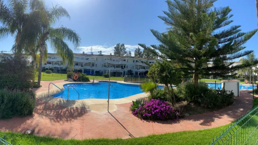 Apartamento de 2 dormitorios en Mijas Costa, Spain No. 755 № 2