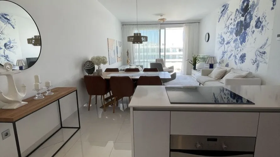 Dúplex de 3 dormitorios en Estepona, Spain No. 669 № 21