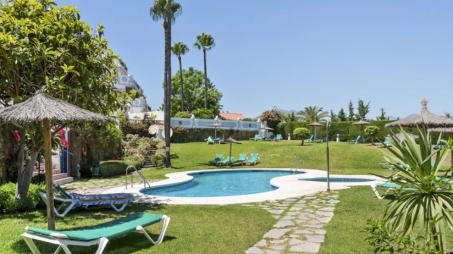 Apartamento de 1 dormitorio en Nueva Andalucía, Spain No. 800 № 1