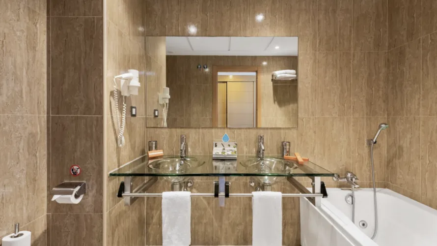 Apartamento de 2 dormitorios en Estepona, Spain No. 540 № 4