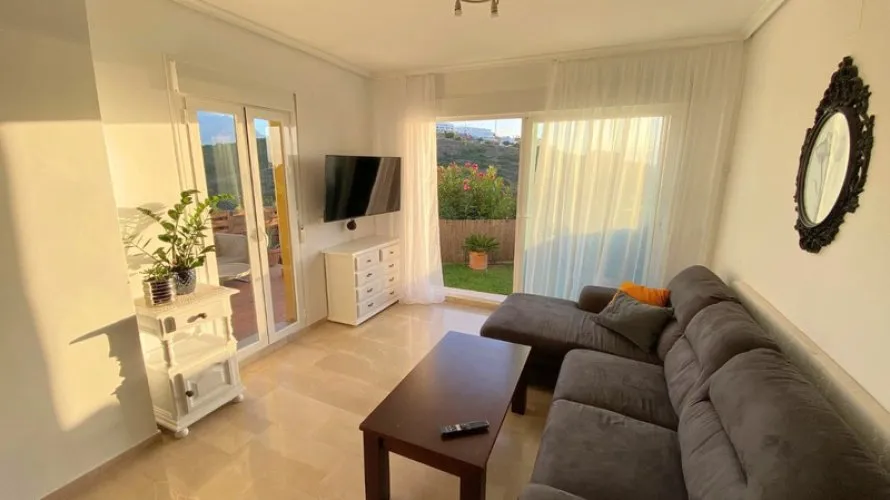 Apartamento de 2 dormitorios en Casares, Spain No. 559 № 24