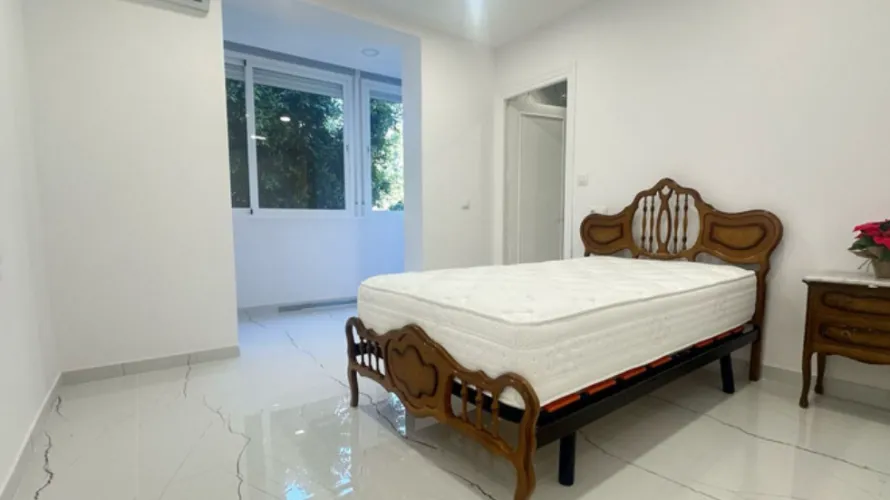 Apartamento de 2 dormitorios en Marbella, Spain No. 642 № 7