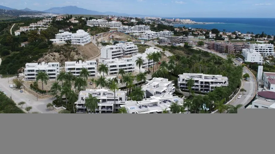 Apartamento de 2 dormitorios en Estepona, Spain No. 397 № 13