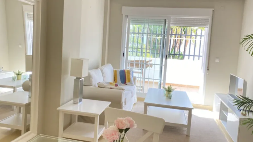 Apartamento de 1 dormitorio en Nueva Andalucía, Spain No. 616 № 12