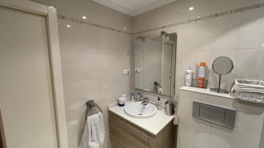 Apartamento de 2 dormitorios en Fuengirola, Spain No. 632