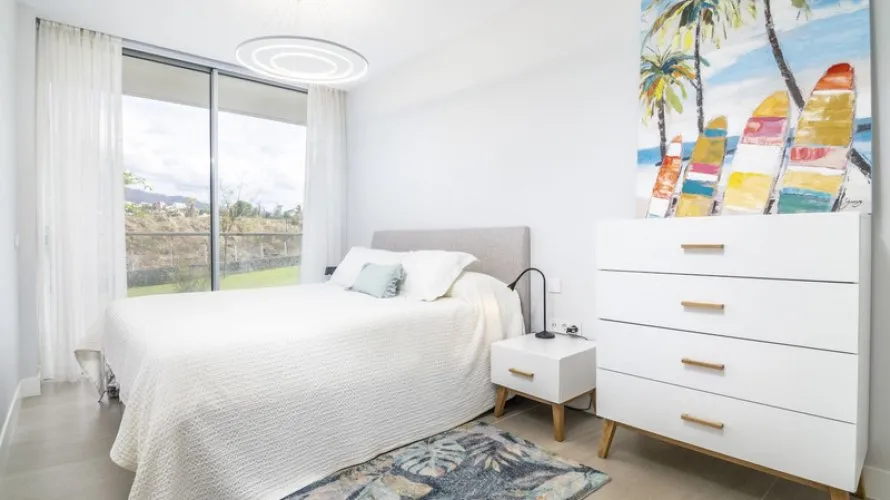 Apartamento de 3 dormitorios en Estepona, Spain No. 390 № 26