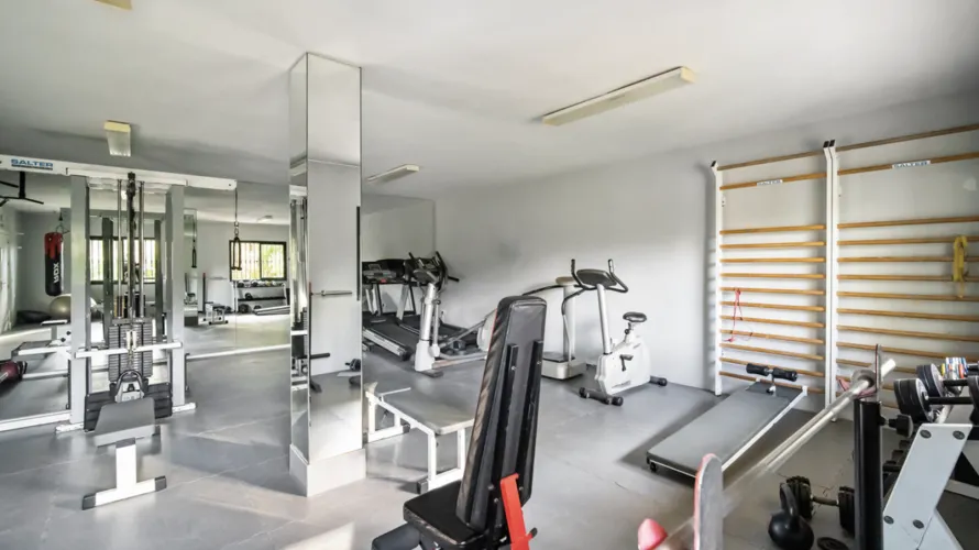 Apartamento de 2 dormitorios en Cortes (San Pedro De Alcantara), Spain No. 485 № 12