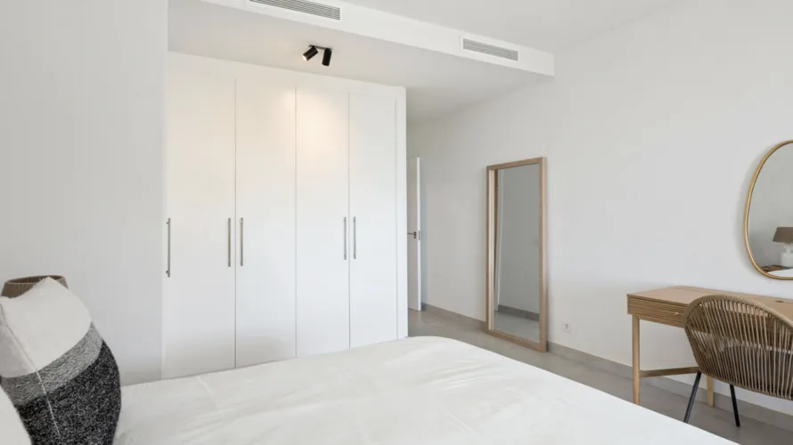 Apartamento de 3 dormitorios en Marbella, Spain No. 481 № 12