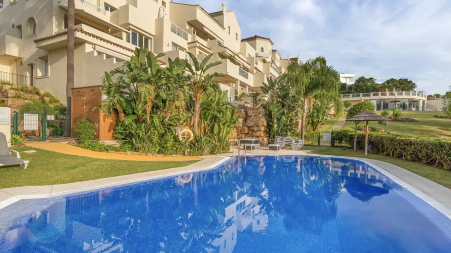 Apartamento de 3 dormitorios en Benahavís, Spain No. 671 № 9