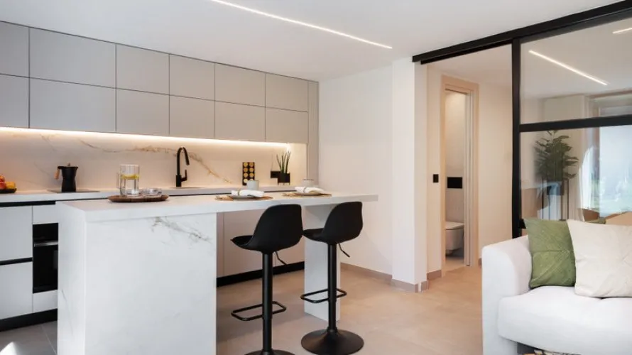 Apartamento de 2 dormitorios en Cortes (San Pedro De Alcantara), Spain No. 336 № 8