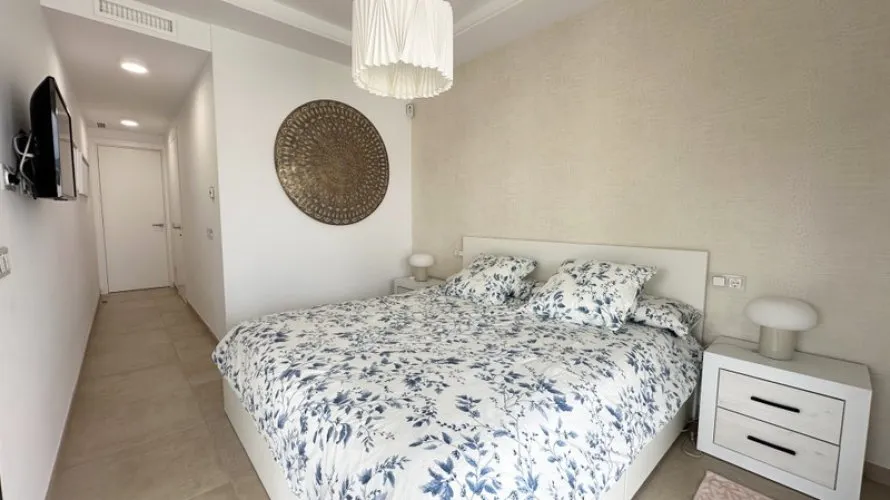 Apartamento de 3 dormitorios en Estepona, Spain No. 707 № 12