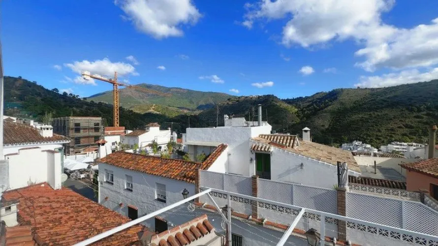 Apartamento de 3 dormitorios en Benahavís, Spain No. 459 № 10