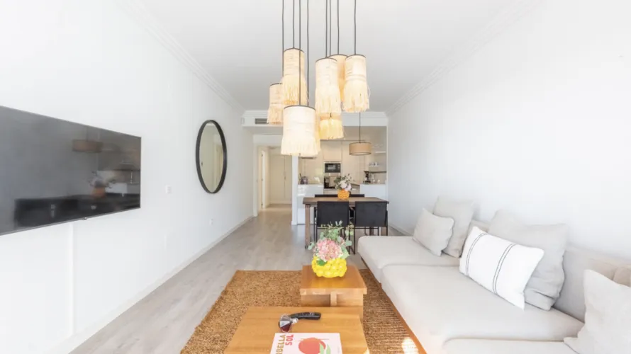 Apartamento de 2 dormitorios en Benahavís, Spain No. 529 № 2