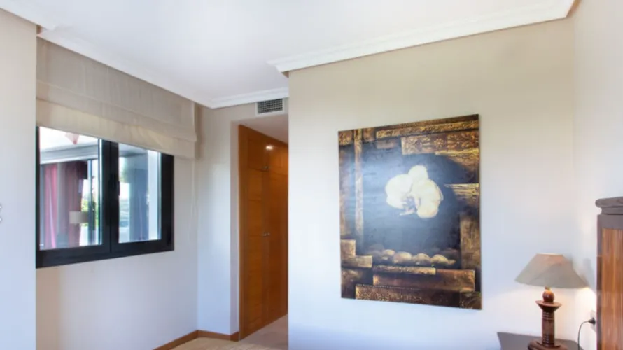 Apartamento de 2 dormitorios en Estepona, Spain No. 694 № 13