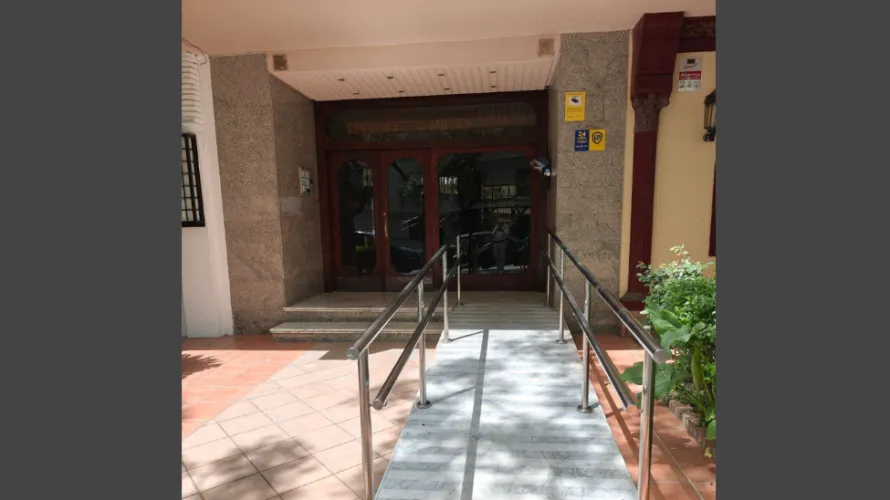 Apartamento de 1 dormitorio en Marbella, Spain No. 701 № 2