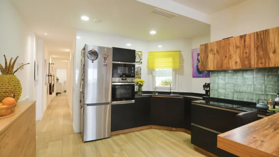 Apartamento de 3 dormitorios en Fuengirola, Spain No. 608 № 4