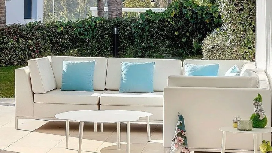 Apartamento de 3 dormitorios en Badajoz, Spain No. 709 № 1