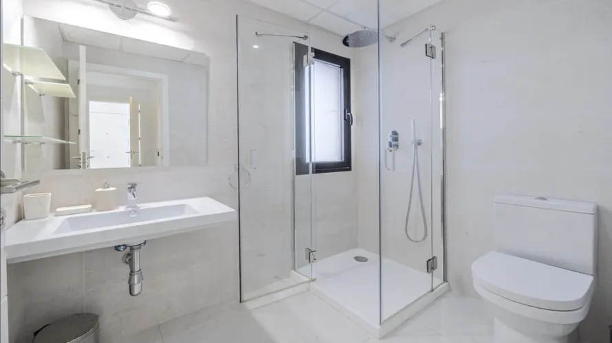 Apartamento de 2 dormitorios en Estepona, Spain No. 486 № 1