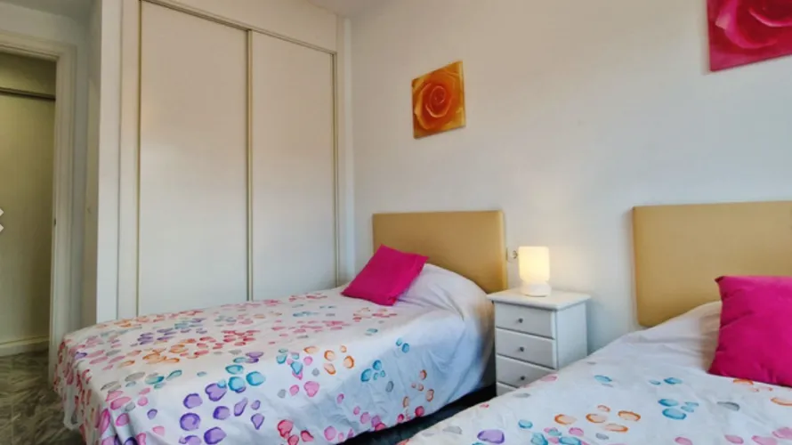 Apartamento de 2 dormitorios en Cortes (San Pedro De Alcantara), Spain No. 652 № 10