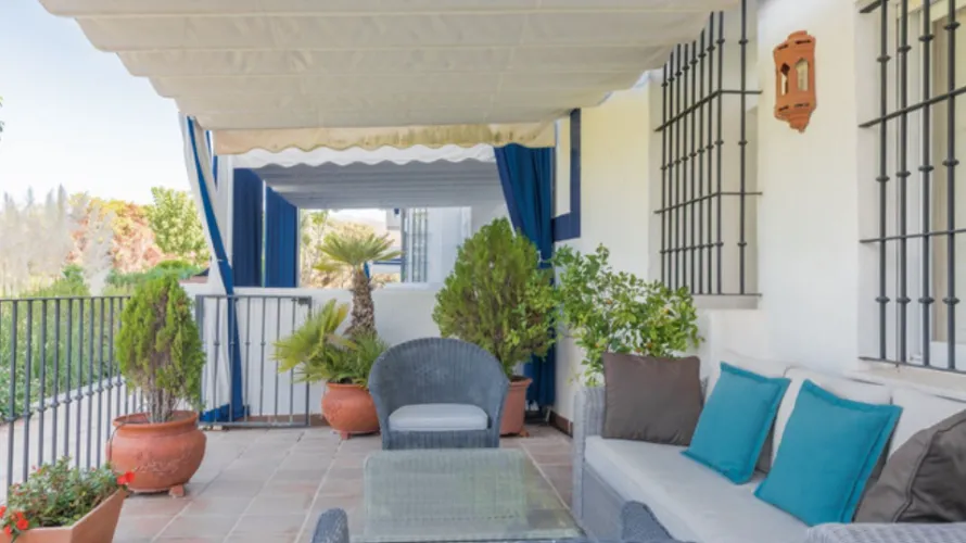 Apartamento de 2 dormitorios en Marbella, Spain No. 617 № 12