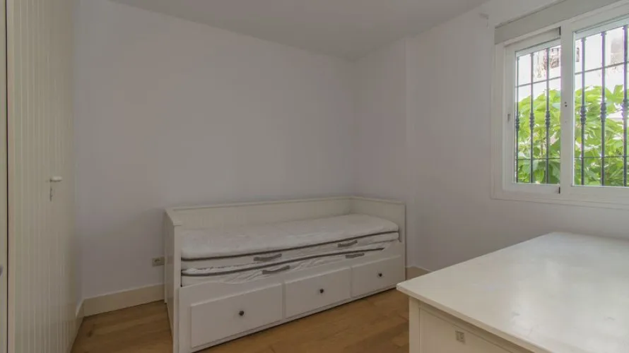 Apartamento de 3 dormitorios en Nueva Andalucía, Spain No. 592 № 7