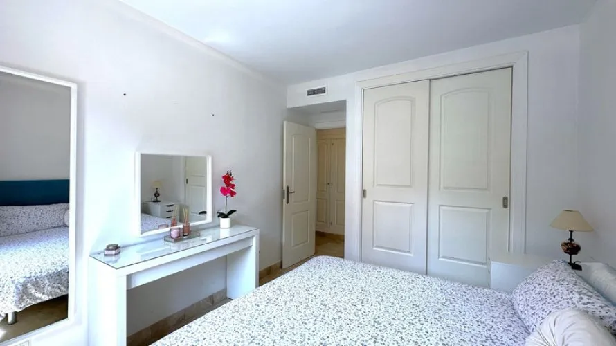 Dúplex de 3 dormitorios en Estepona, Spain No. 432 № 23