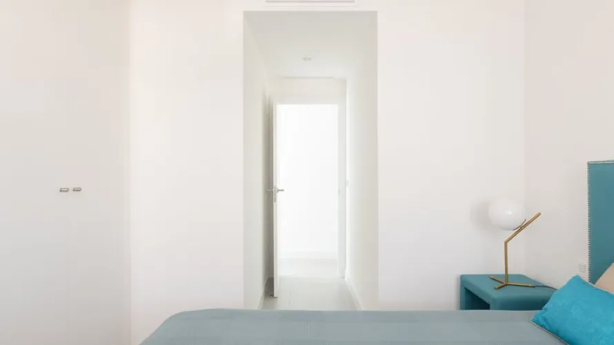 Apartamento de 3 dormitorios en Estepona, Spain No. 548 № 5